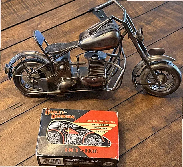 Harley Davidson Collectibles Motorcycle Metal Art Sculpture Playing Cards Tin