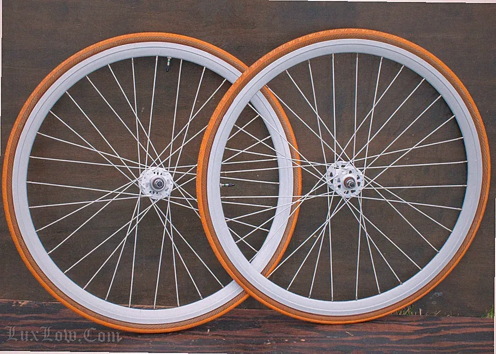 NOS White Fixed Gear Track Bike WHEELS 700c DeepV Rims Hub Bicycle Vintage Tires