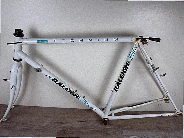 Vintage Raleigh Technium Olympian Hybrid Bike 700c Frame Set 54cm